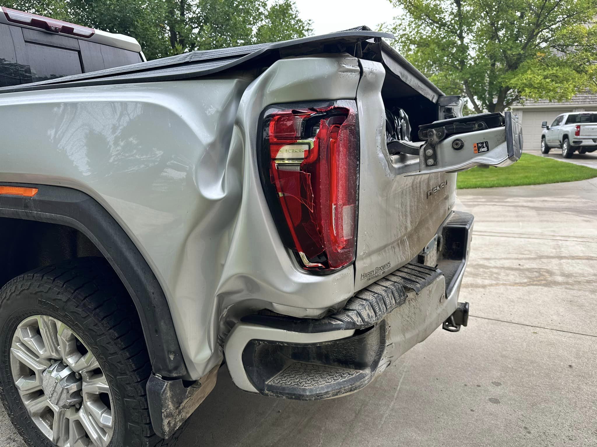 Image of a damaged truck.